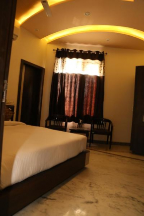 Отель Hotel Delight  Удайпур